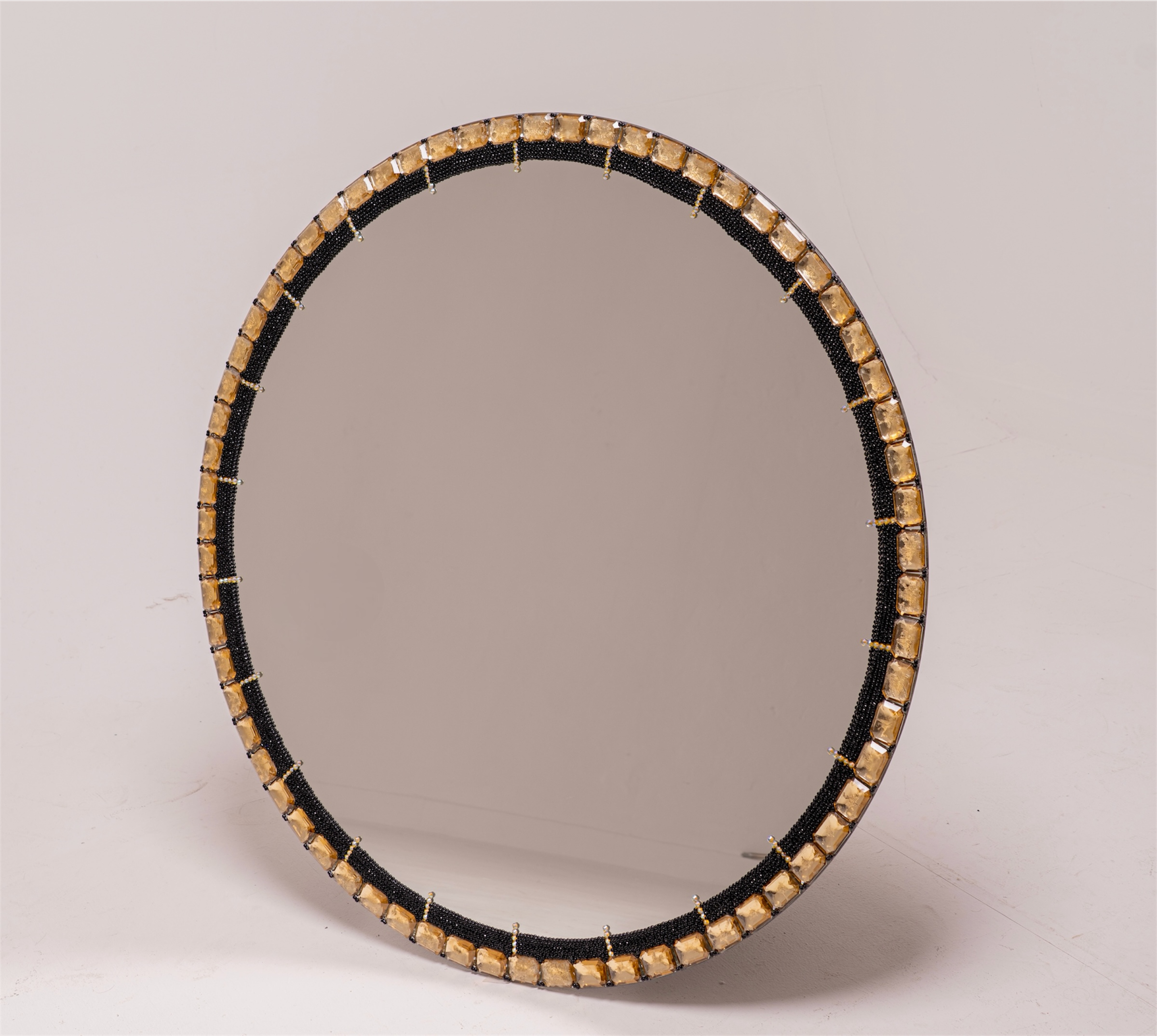 Nefertiti Round Mirror — 900mm(W) x 900mm(L)